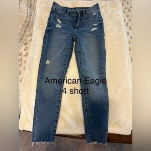 American Eagle Outfitters Women's Distressed Dark Blue Skinny Jeans